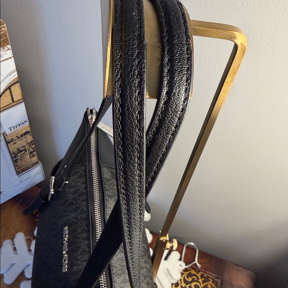 Michael Kors chic black signature logo tote with side pockets and full zip top - Picture 6 of 10